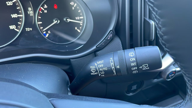 Vehicle image 22 of 40