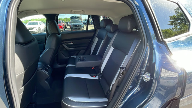 Vehicle image 31 of 40