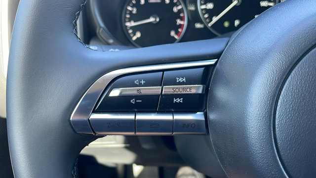 Vehicle image 20 of 40