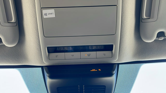 Vehicle image 13 of 40