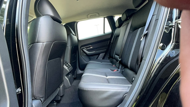 Vehicle image 13 of 38