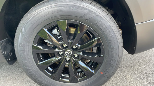 Vehicle image 9 of 38