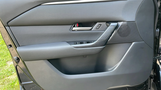 Vehicle image 19 of 38