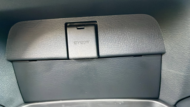 Vehicle image 28 of 38