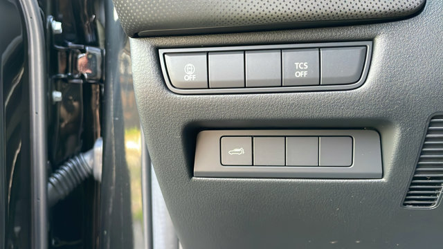 Vehicle image 22 of 38