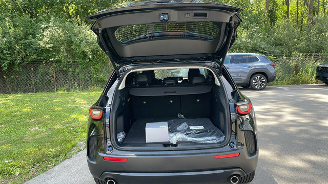 Vehicle image 34 of 38