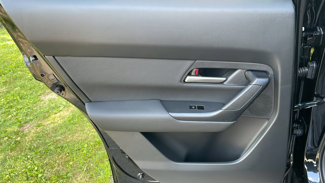 Vehicle image 20 of 38