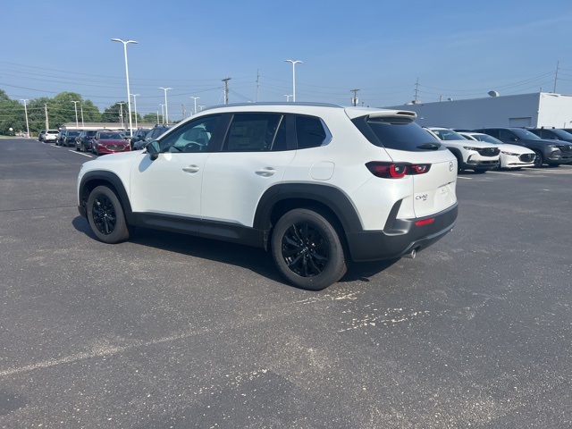 2025 Mazda CX-50 2.5 S Preferred Package Image 17 of 39
