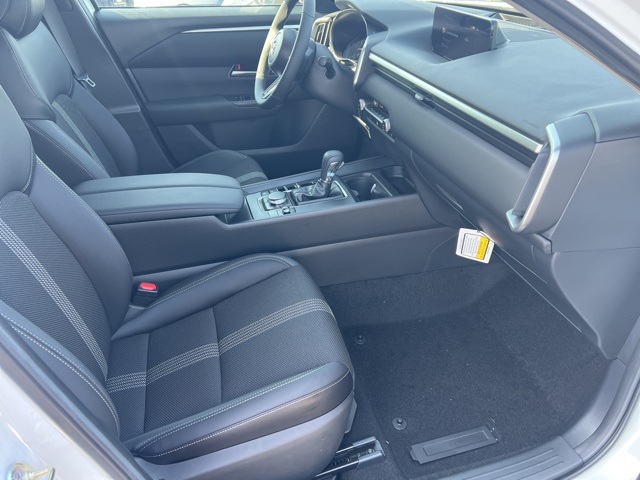 2025 Mazda CX-50 2.5 S Preferred Package Image 38 of 39