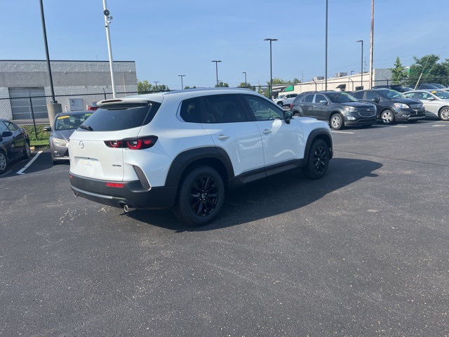 2025 Mazda CX-50 2.5 S Preferred Package Image 10 of 39