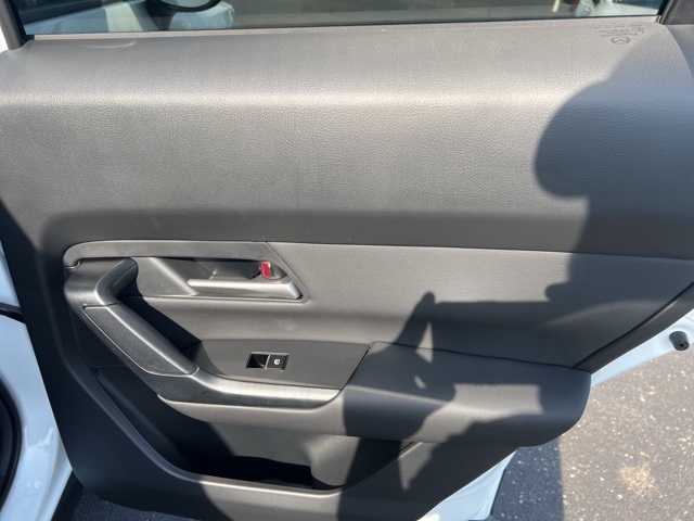 2025 Mazda CX-50 2.5 S Preferred Package Image 32 of 39