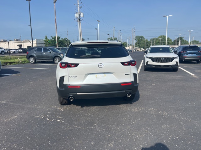 2025 Mazda CX-50 2.5 S Preferred Package Image 13 of 39