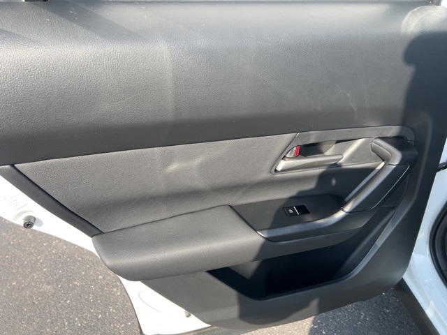 2025 Mazda CX-50 2.5 S Preferred Package Image 29 of 39