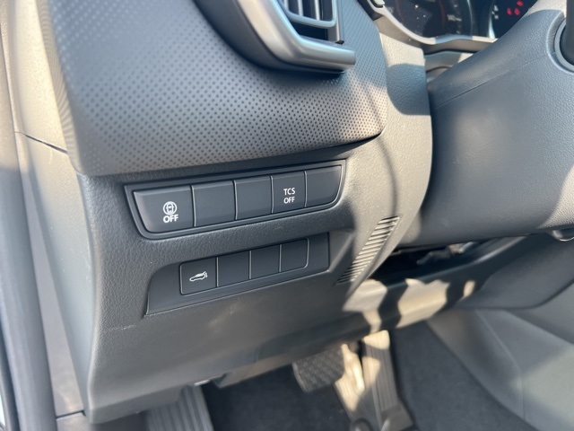 2025 Mazda CX-50 2.5 S Preferred Package Image 33 of 39