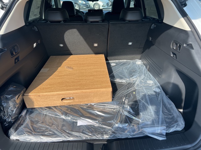 2025 Mazda CX-50 2.5 S Preferred Package Image 20 of 39