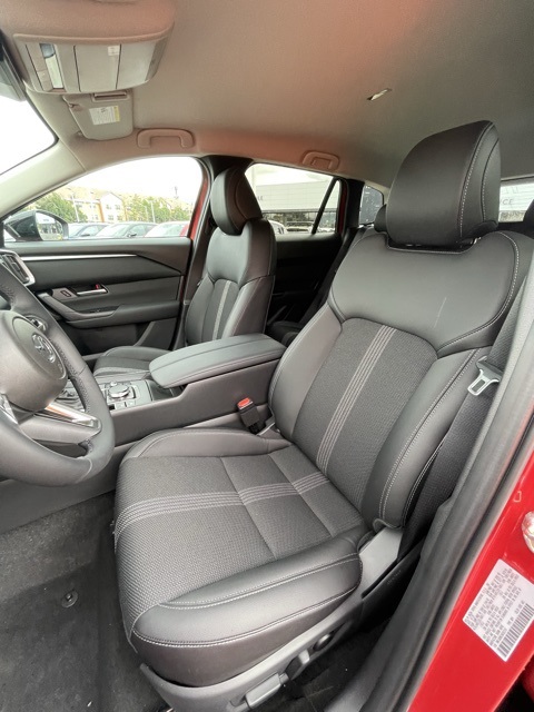 2025 Mazda CX-50 2.5 S Preferred Package Image 11 of 13