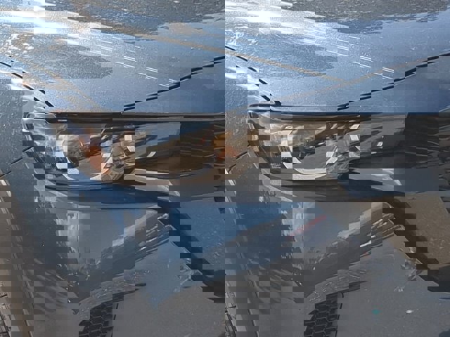 Vehicle image 9 of 27