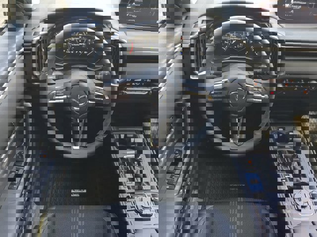 Vehicle image 14 of 27