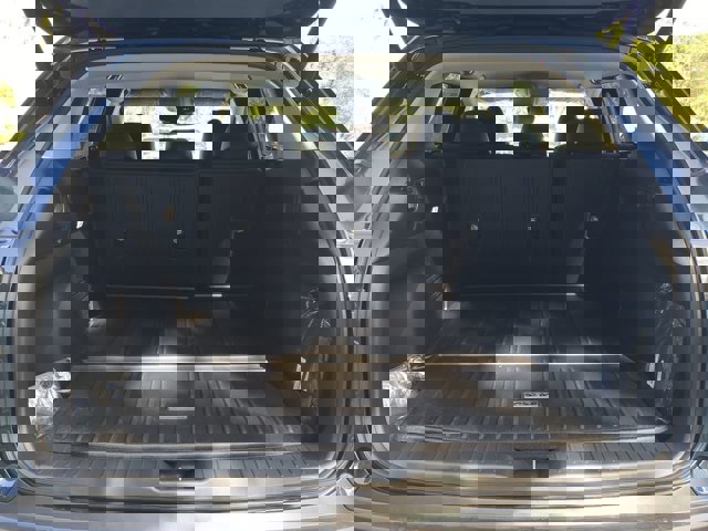 Vehicle image 11 of 27