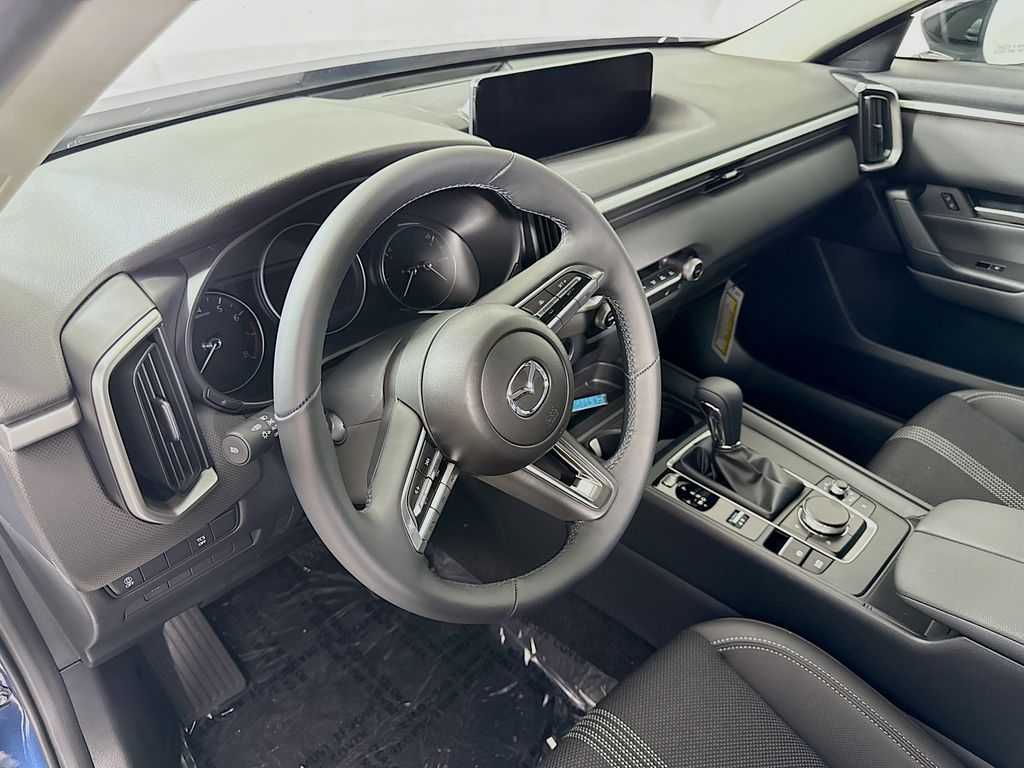 Vehicle image 9 of 32