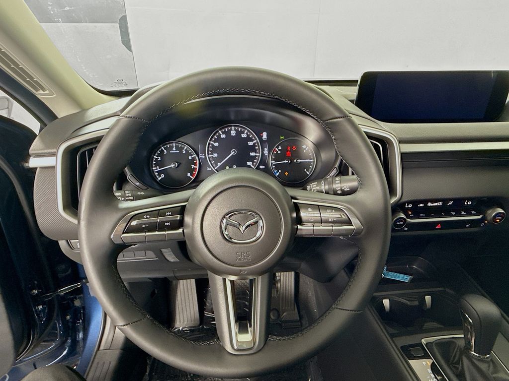 Vehicle image 11 of 32