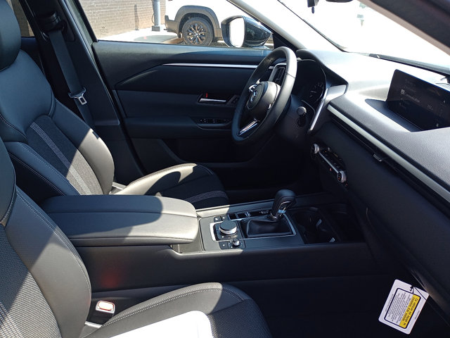 2025 Mazda CX-50 2.5 S Preferred Package Image 9 of 10