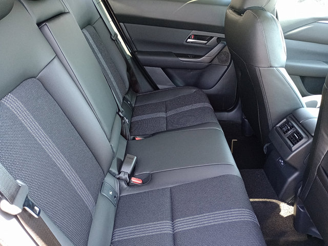 2025 Mazda CX-50 2.5 S Preferred Package Image 8 of 10