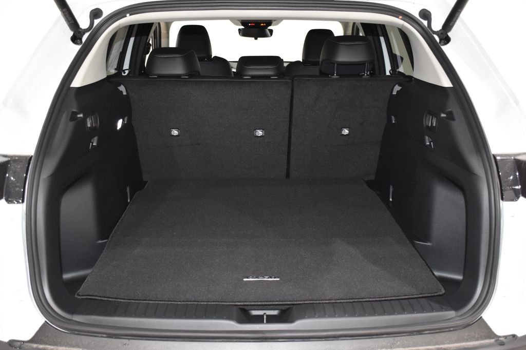 Vehicle image 8 of 25