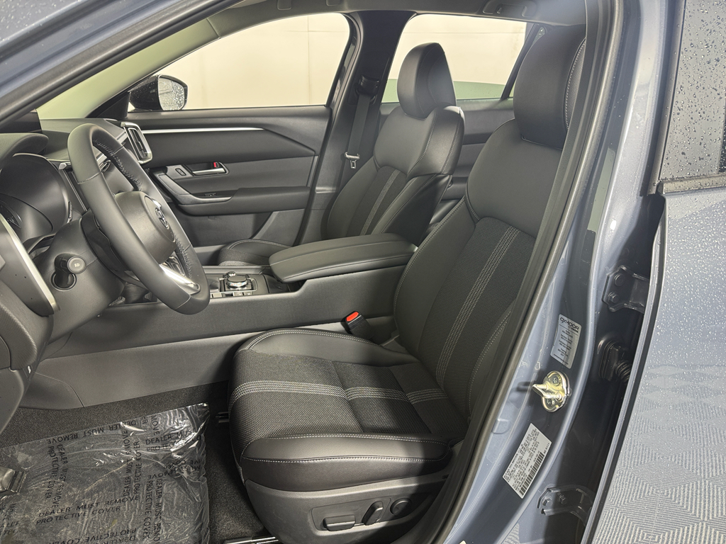 Vehicle image 13 of 33