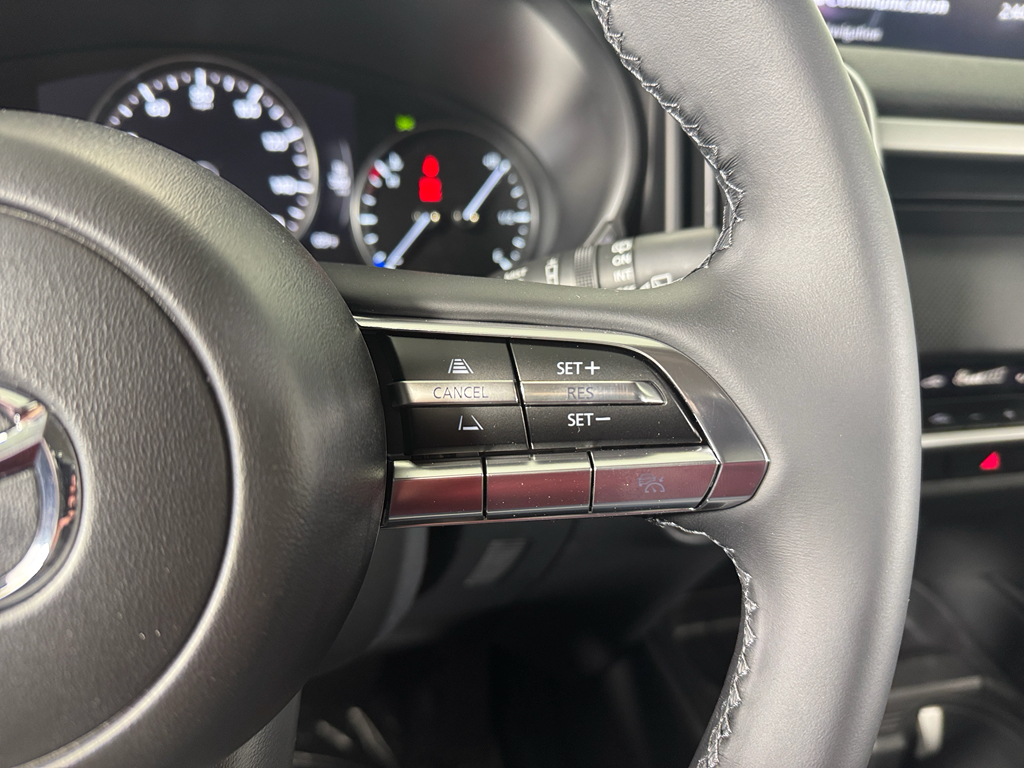 Vehicle image 17 of 33
