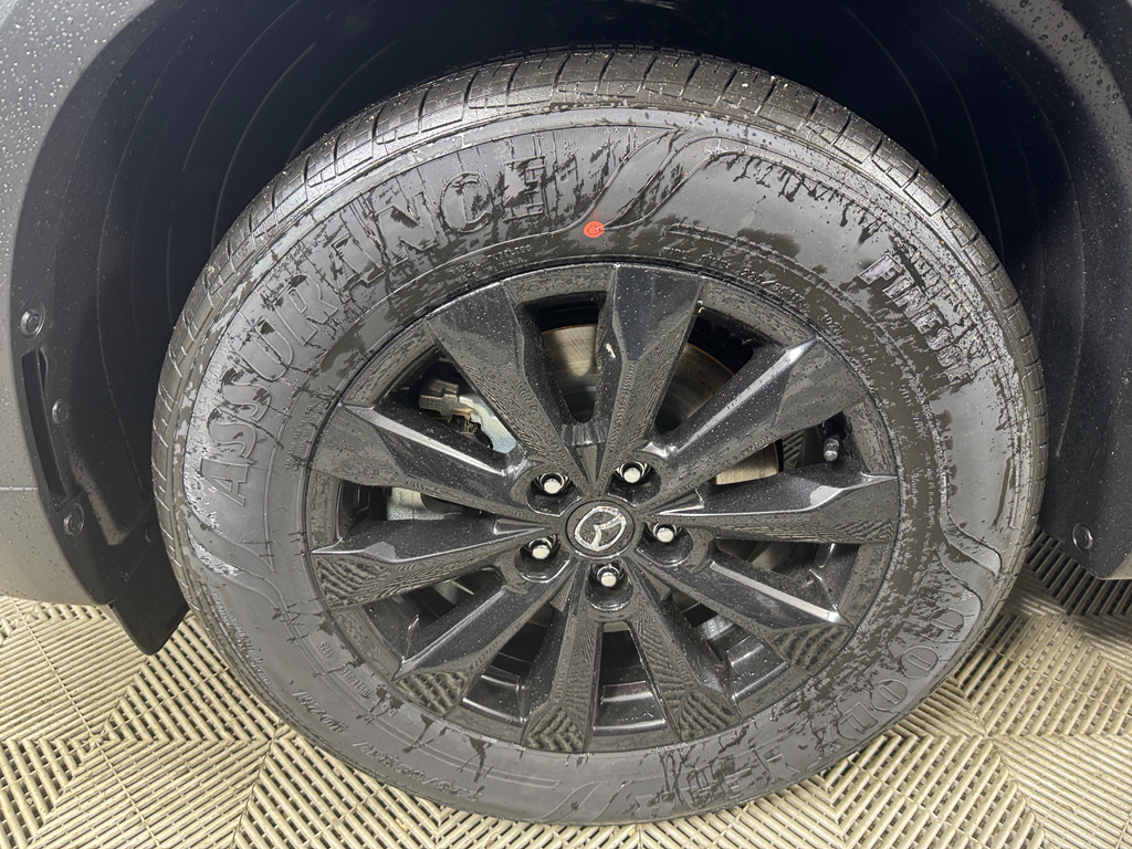 Vehicle image 32 of 33