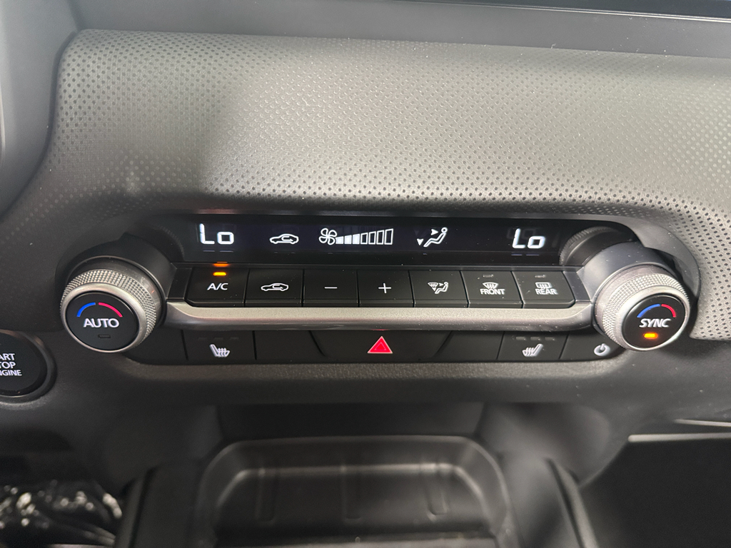Vehicle image 21 of 33