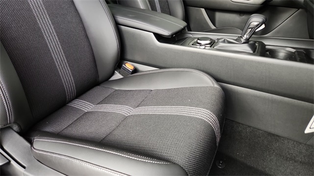 2025 Mazda CX-50 2.5 S Preferred Package Image 14 of 38