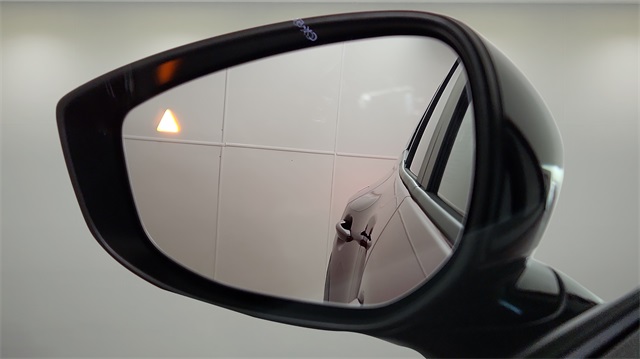 2025 Mazda CX-50 2.5 S Preferred Package Image 33 of 38