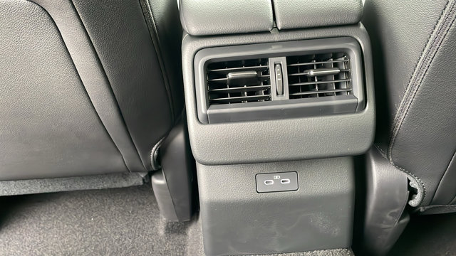 Vehicle image 30 of 41