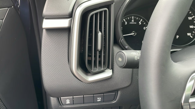 Vehicle image 29 of 41