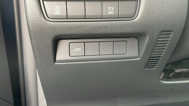Vehicle image 28 of 41