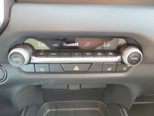 2025 Mazda CX-50 2.5 S Preferred Package Image 23 of 24