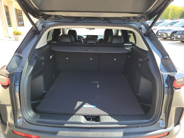 2025 Mazda CX-50 2.5 S Preferred Package Image 11 of 24