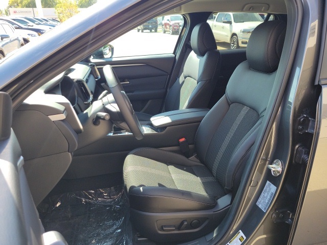 2025 Mazda CX-50 2.5 S Preferred Package Image 12 of 24