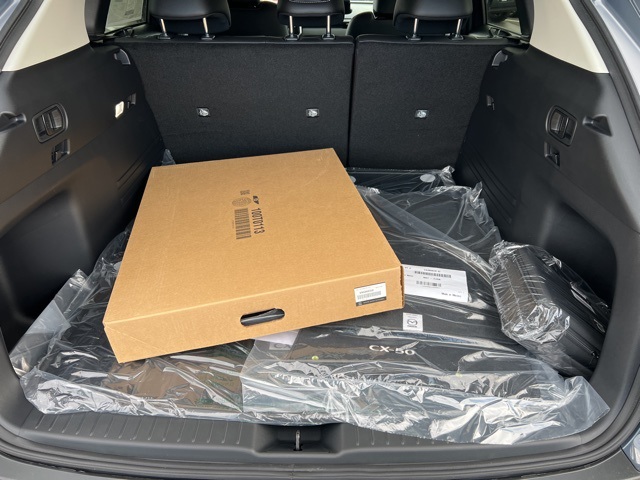 2025 Mazda CX-50 2.5 S Preferred Package Image 19 of 38