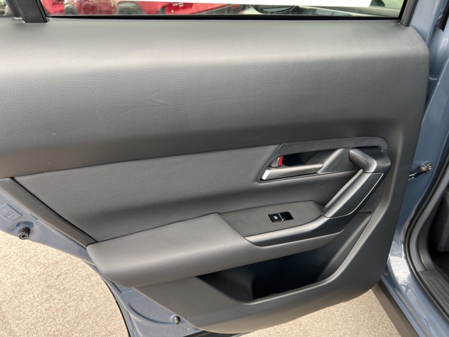 2025 Mazda CX-50 2.5 S Preferred Package Image 28 of 38