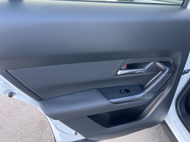 2025 Mazda CX-50 2.5 S Preferred Package Image 28 of 35