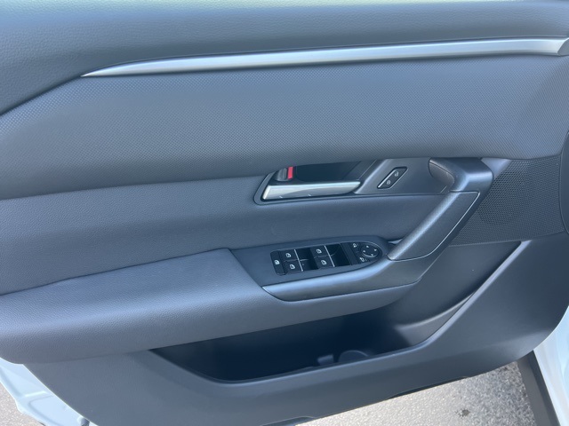 2025 Mazda CX-50 2.5 S Preferred Package Image 29 of 35