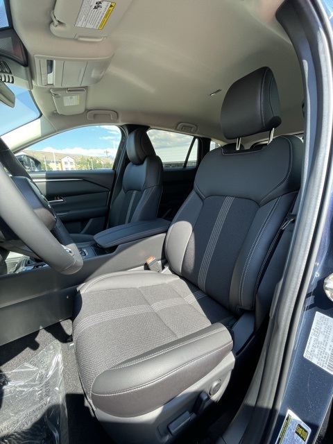 2025 Mazda CX-50 2.5 S Preferred Package Image 10 of 13