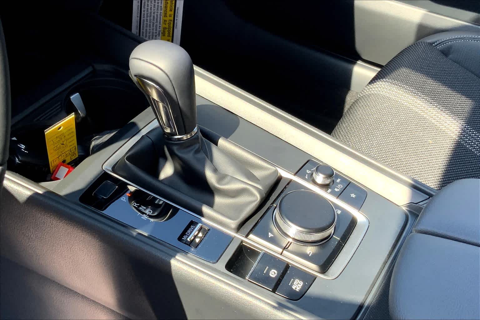 2025 Mazda CX-50 2.5 S Preferred Package Image 13 of 19