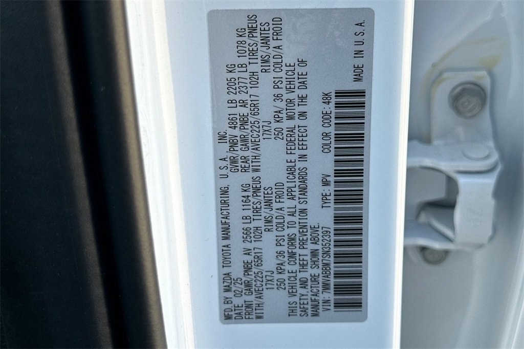 2025 Mazda CX-50 2.5 S Preferred Package Image 18 of 22