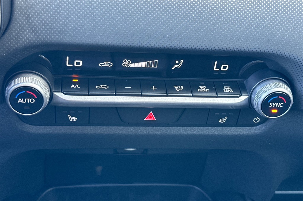 2025 Mazda CX-50 2.5 S Preferred Package Image 21 of 22