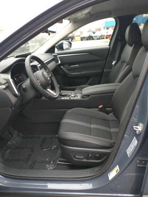 Vehicle image 16 of 28