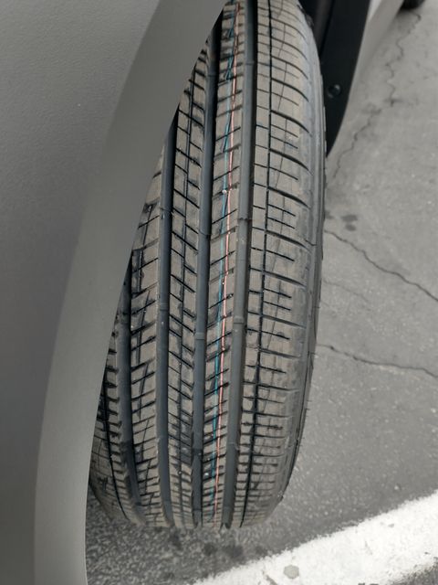 Vehicle image 8 of 28